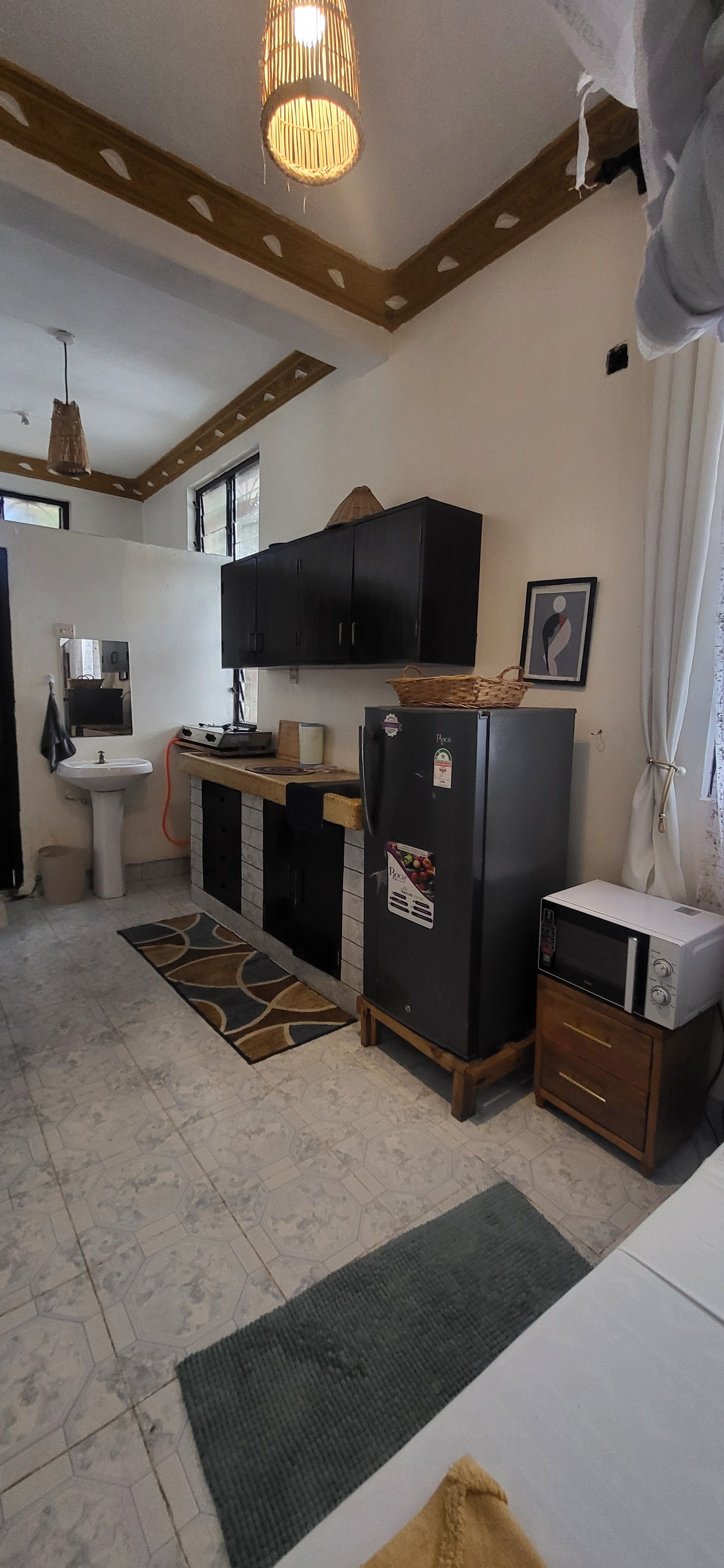 Coastal Charm Studio 4